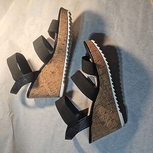 Women's Comfort est 1946 Wedged Sandals Like New